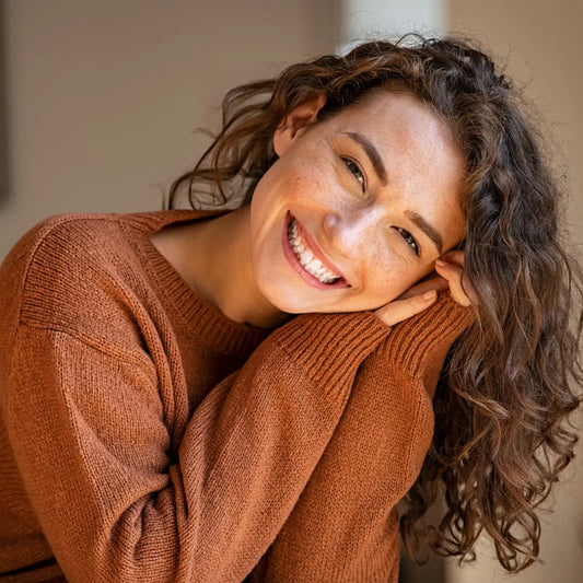 Cheveux ternes : retrouver la brillance naturelle de vos cheveux