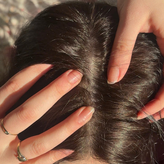 Massage du cuir chevelu : méthode complète pour stimuler la pousse des cheveux