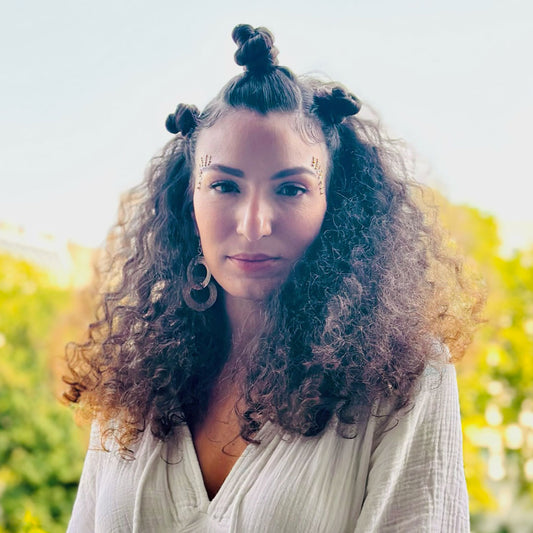 coiffure cheveux bouclés été