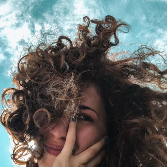 Comment protéger ses cheveux en vacances ?